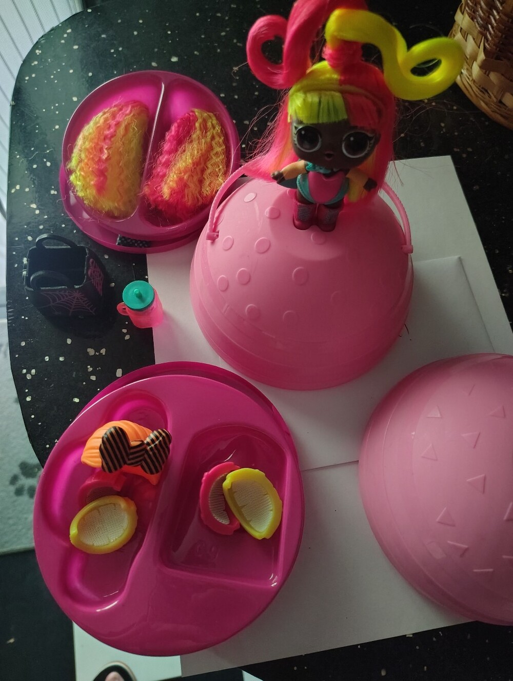 LOL Surprise Doll Playset Hair Vibes with Multiple Bright Neon Hair Choices